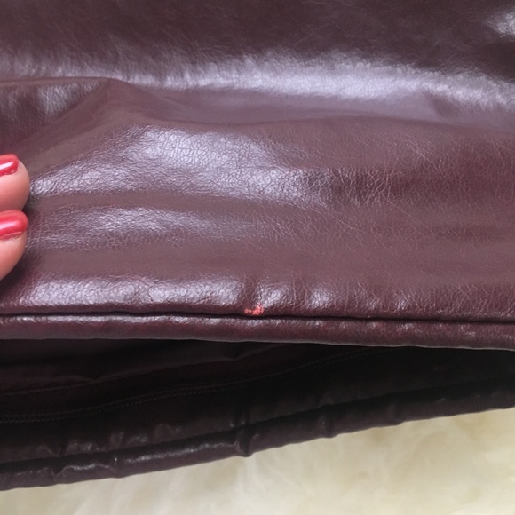 * * VINTAGE * * Burgundy Clutch - Picture 5 of 6